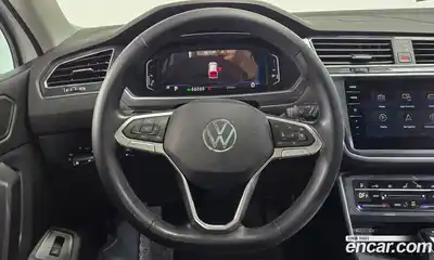 Volkswagen Tiguan 2022 2.0 Автомат в Москве № 168541, миниатюра 12
