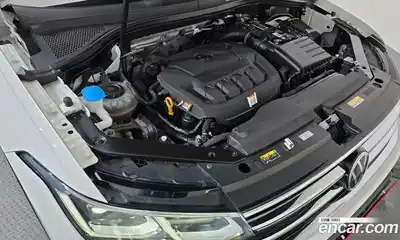 Volkswagen Tiguan 2022 2.0 Автомат в Москве № 168541, миниатюра 5