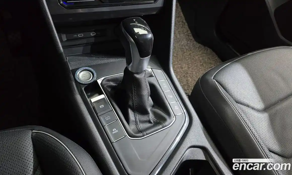 Volkswagen Tiguan 2022 2.0 Автомат в Москве № 168541, фото 8