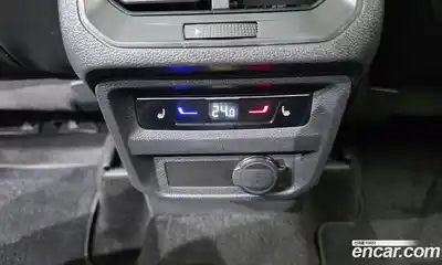 Volkswagen Tiguan 2023 2.0 Автомат в Москве № 168566, миниатюра 12