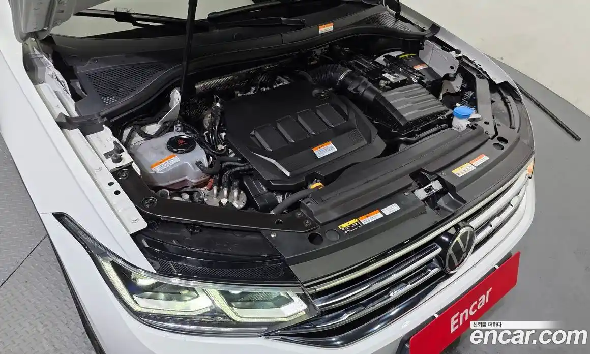 Volkswagen Tiguan 2023 2.0 Автомат в Москве № 168566, фото 13