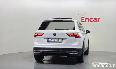 Volkswagen Tiguan 2023 2.0 Автомат в Москве № 168566, миниатюра 2