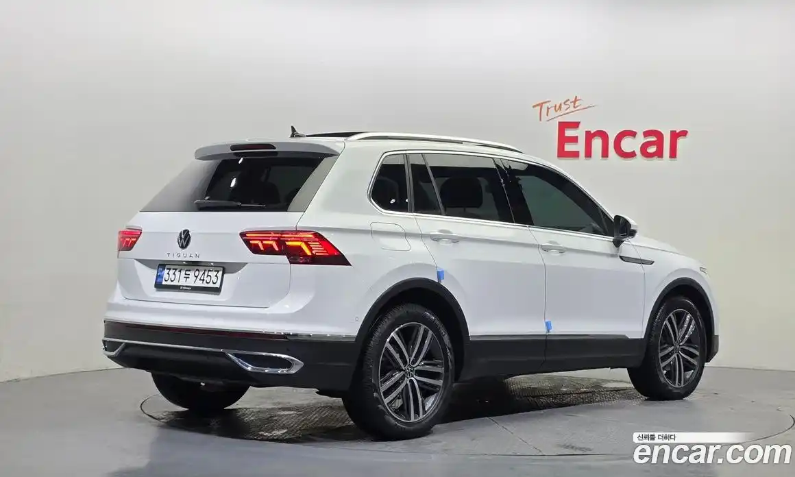 Volkswagen Tiguan 2023 2.0 Автомат в Москве № 168566, фото 6