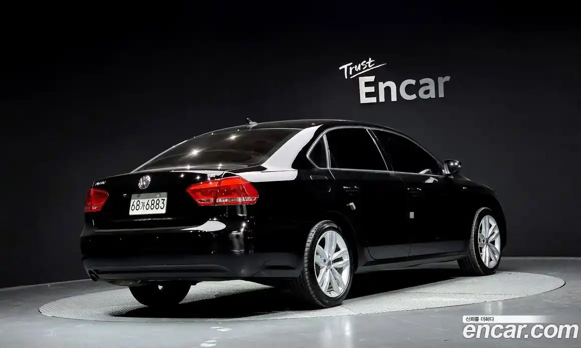 Volkswagen Passat 2015 1.8 Автомат в Москве № 169116, фото 17