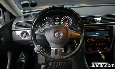 Volkswagen Passat 2015 1.8 Автомат в Москве № 169116, миниатюра 3