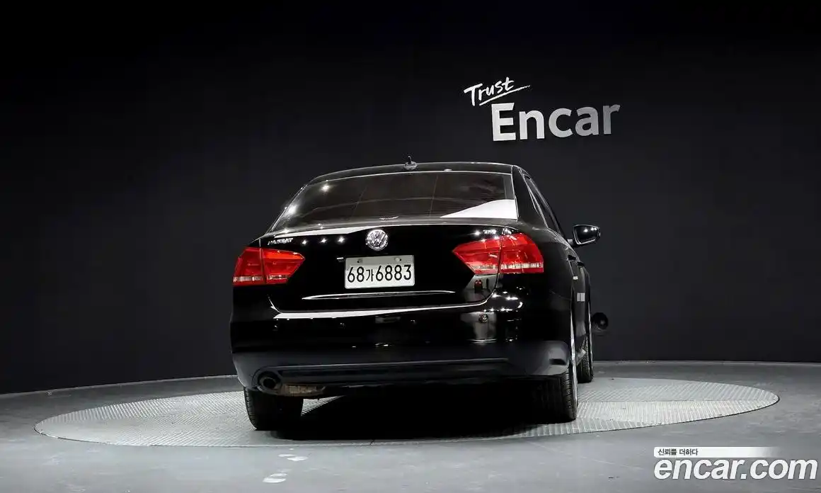 Volkswagen Passat 2015 1.8 Автомат в Москве № 169116, фото 5