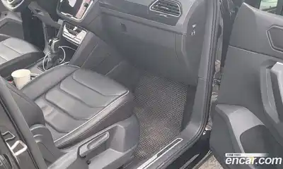 Volkswagen Tiguan 2021 2.0 Автомат в Москве № 169201, миниатюра 12