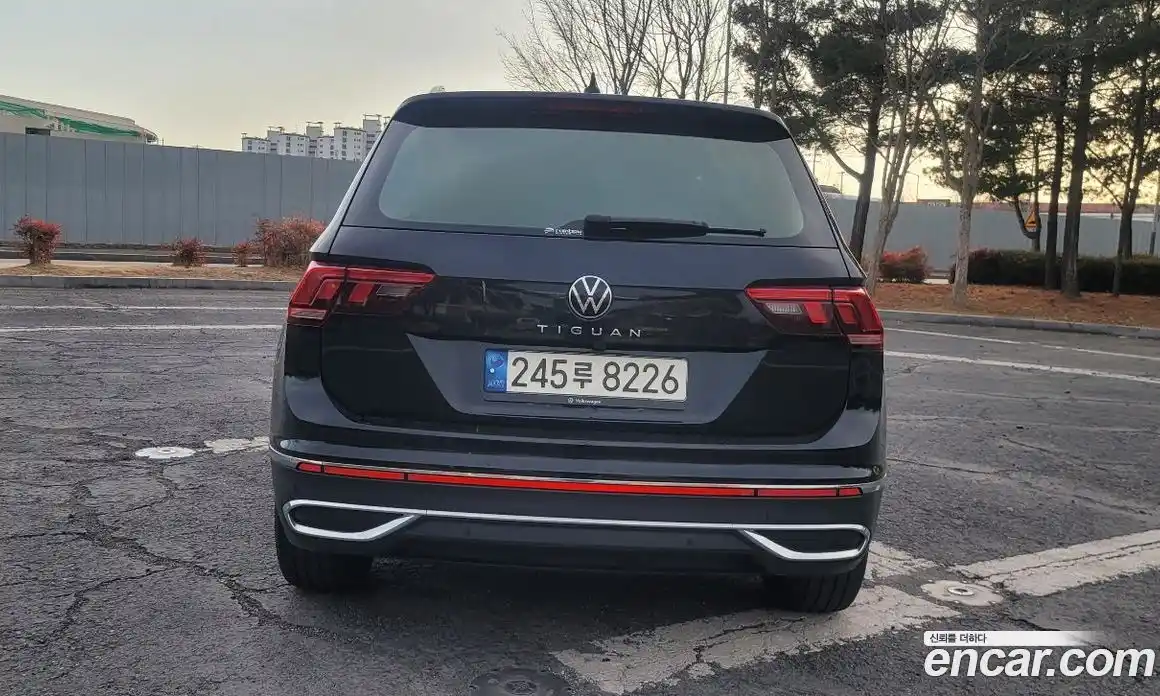 Volkswagen Tiguan 2021 2.0 Автомат в Москве № 169201, фото 4