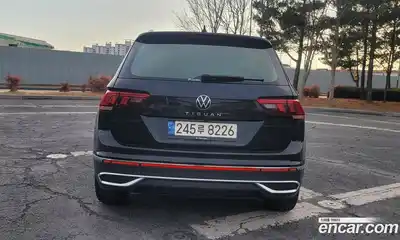 Volkswagen Tiguan 2021 2.0 Автомат в Москве № 169201, миниатюра 4
