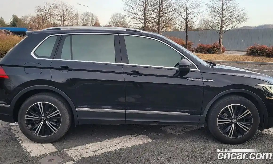 Volkswagen Tiguan 2021 2.0 Автомат в Москве № 169201, фото 8