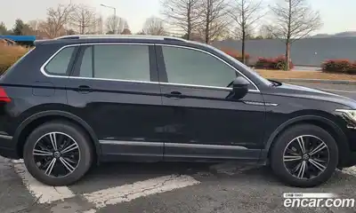 Volkswagen Tiguan 2021 2.0 Автомат в Москве № 169201, миниатюра 8