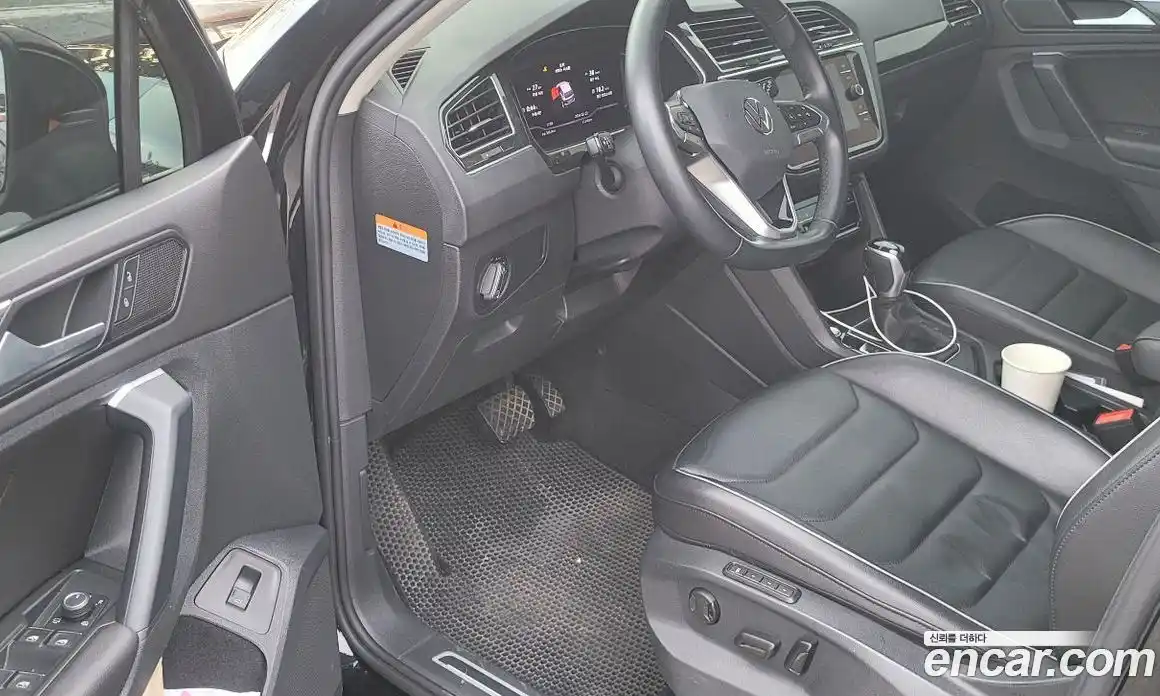 Volkswagen Tiguan 2021 2.0 Автомат в Москве № 169201, фото 10