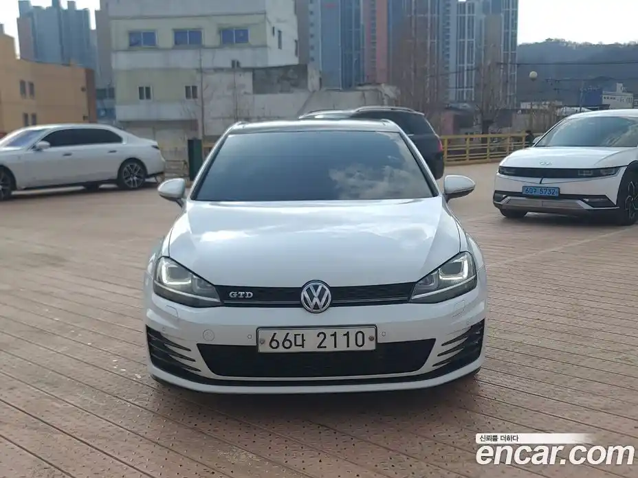Volkswagen Golf 2014 2.0 Автомат в Москве № 169298, фото 2