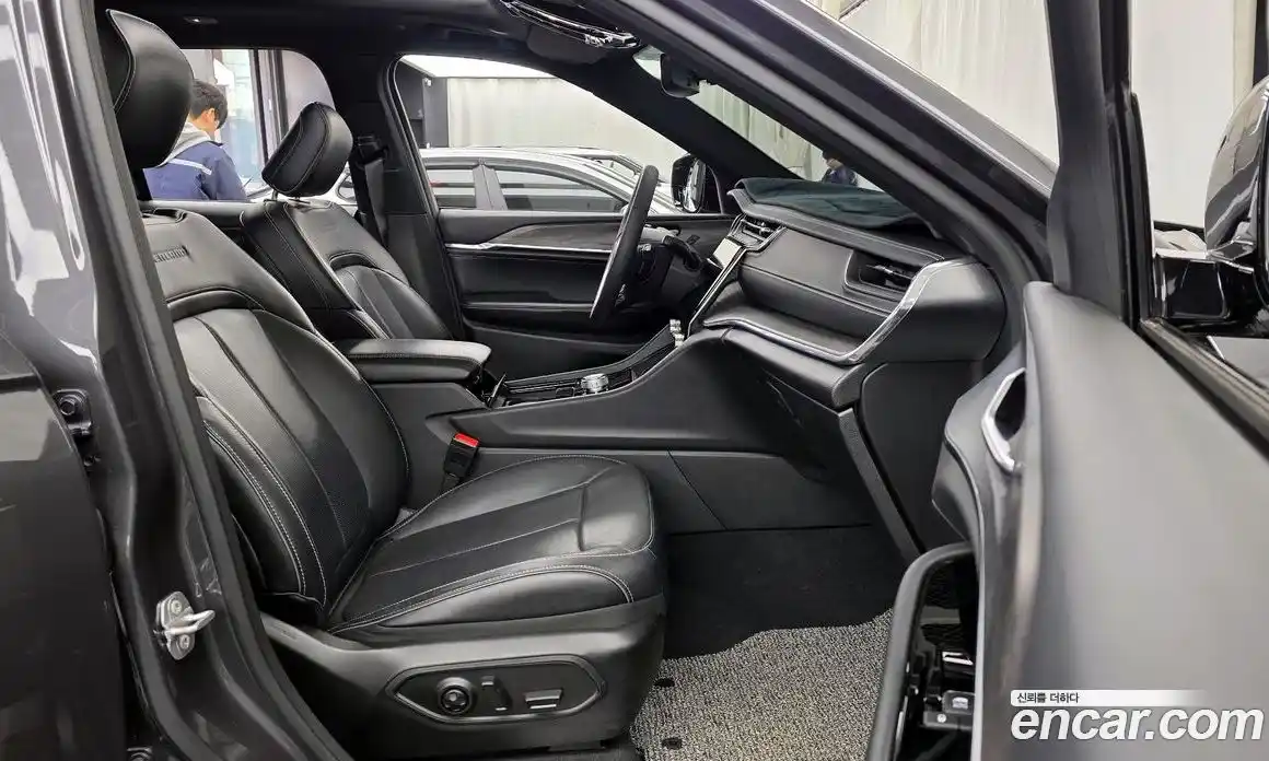 Jeep Cherokee 2023 3.6 Автомат в Москве № 169360, фото 11