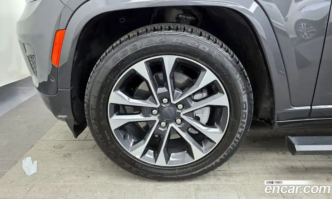 Jeep Cherokee 2023 3.6 Автомат в Москве № 169360, фото 10