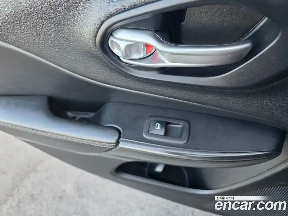 Jeep Cherokee 2015 2.0 Автомат в Москве № 170055, фото 12