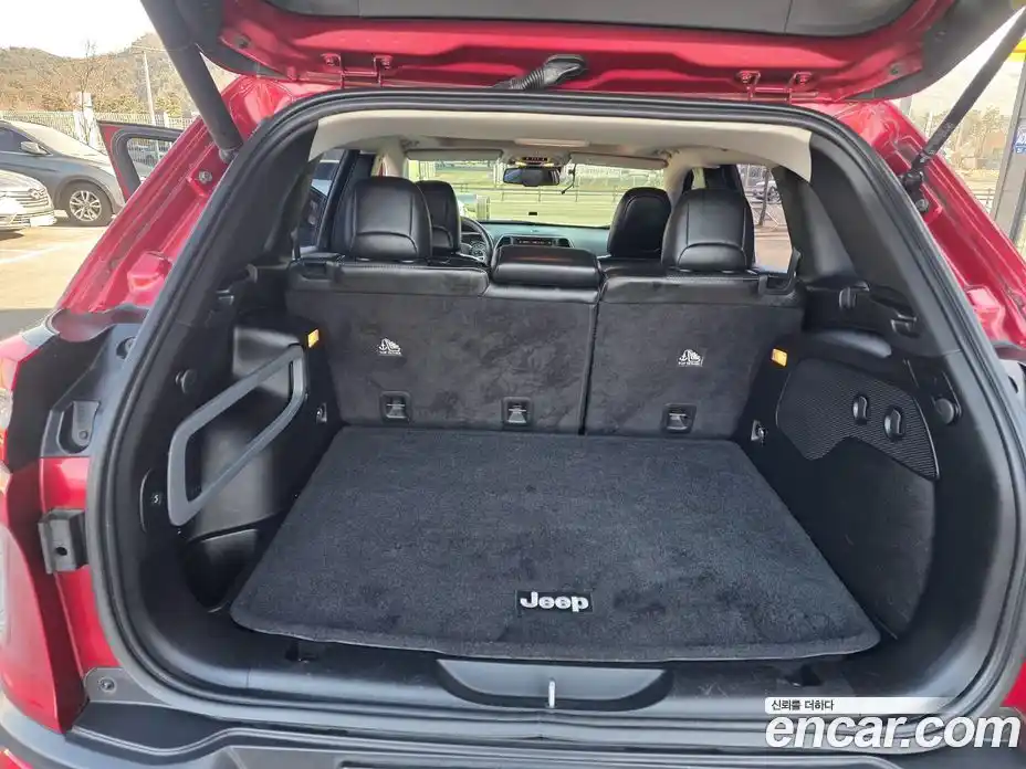 Jeep Cherokee 2015 2.0 Автомат в Москве № 170055, фото 14