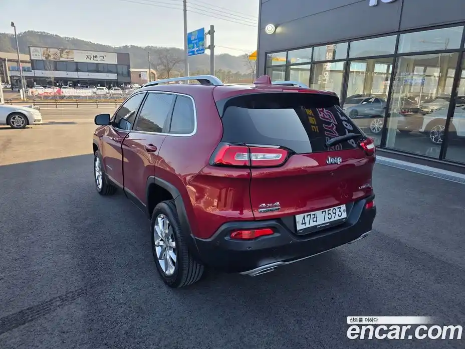 Jeep Cherokee 2015 2.0 Автомат в Москве № 170055, фото 6