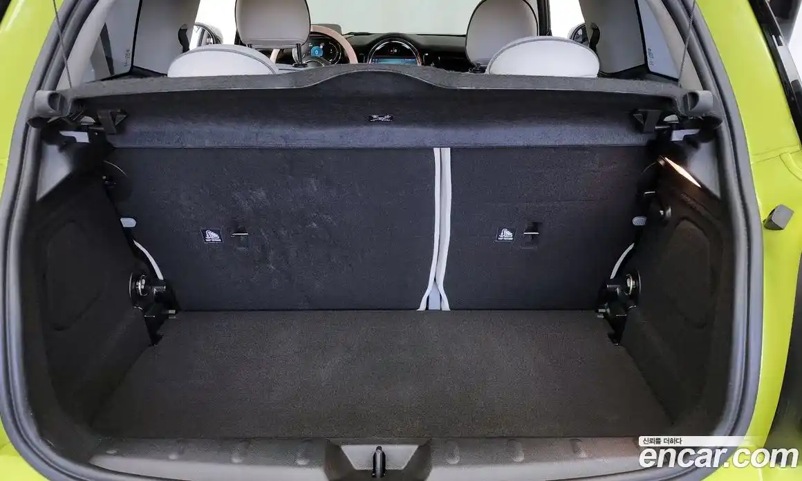 Mini Cooper 2023 2.0 Автомат в Москве № 176137, фото 11