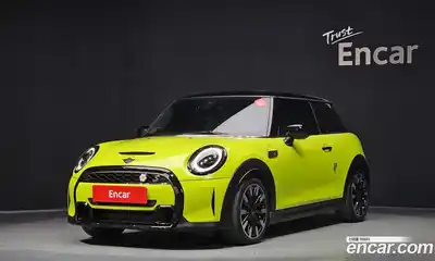 Mini Cooper 2023 2.0 Автомат в Москве № 176137, миниатюра 2