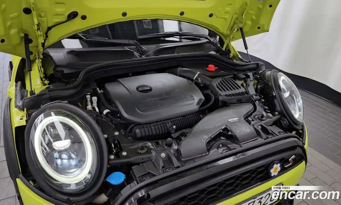 Mini Cooper 2023 2.0 Автомат в Москве № 176137, фото 3