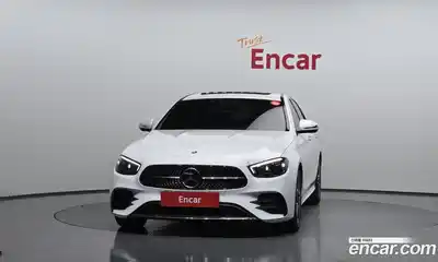 Mercedes-Benz E-Class 2023 2.0 Автомат в Москве № 180284, миниатюра 3