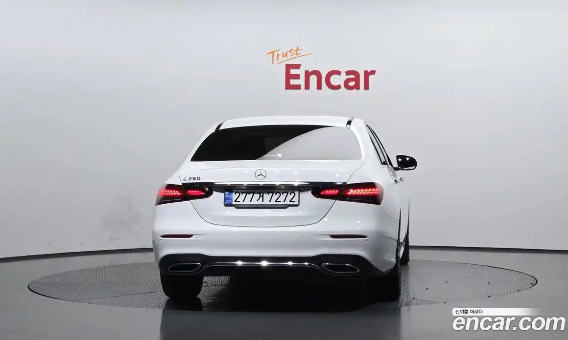 Mercedes-Benz E-Class 2023 2.0 Автомат в Москве № 180284, фото 4