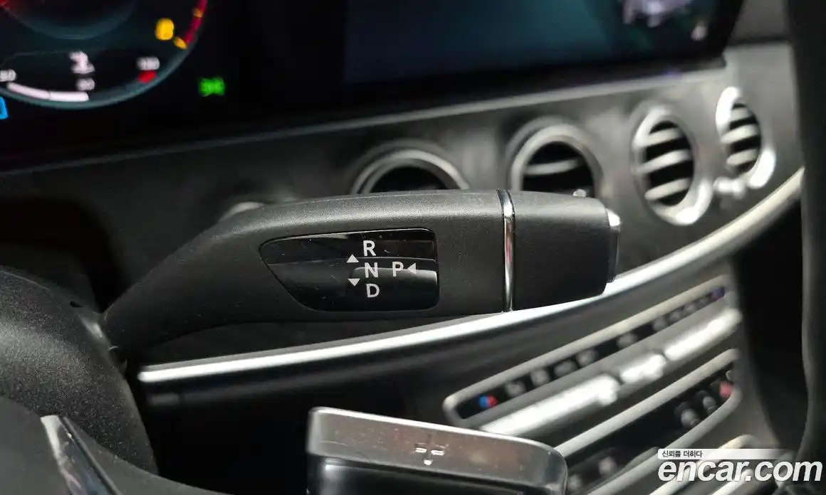 Mercedes-Benz E-Class 2023 2.0 Автомат в Москве № 180284, фото 9