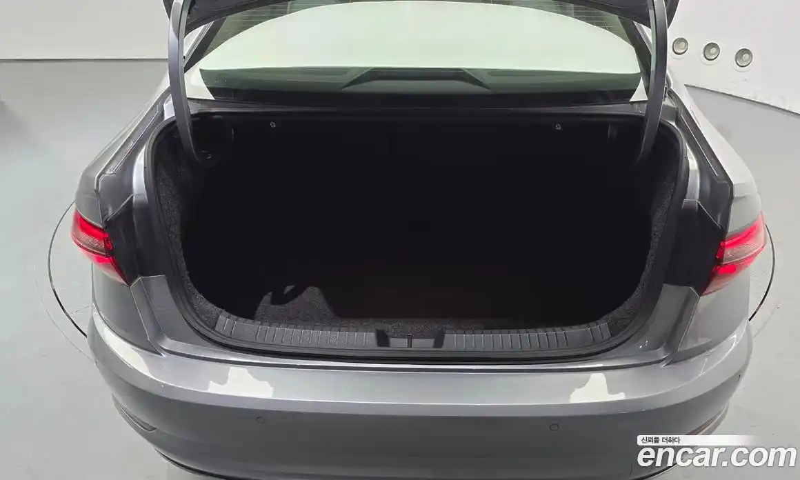 Volkswagen Jetta 2020 1.4 Автомат в Москве № 185136, фото 9