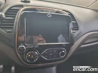 Renault QM3 2017 1.5 Автомат в Москве № 186420, миниатюра 12