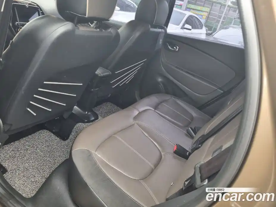 Renault QM3 2017 1.5 Автомат в Москве № 186420, фото 15