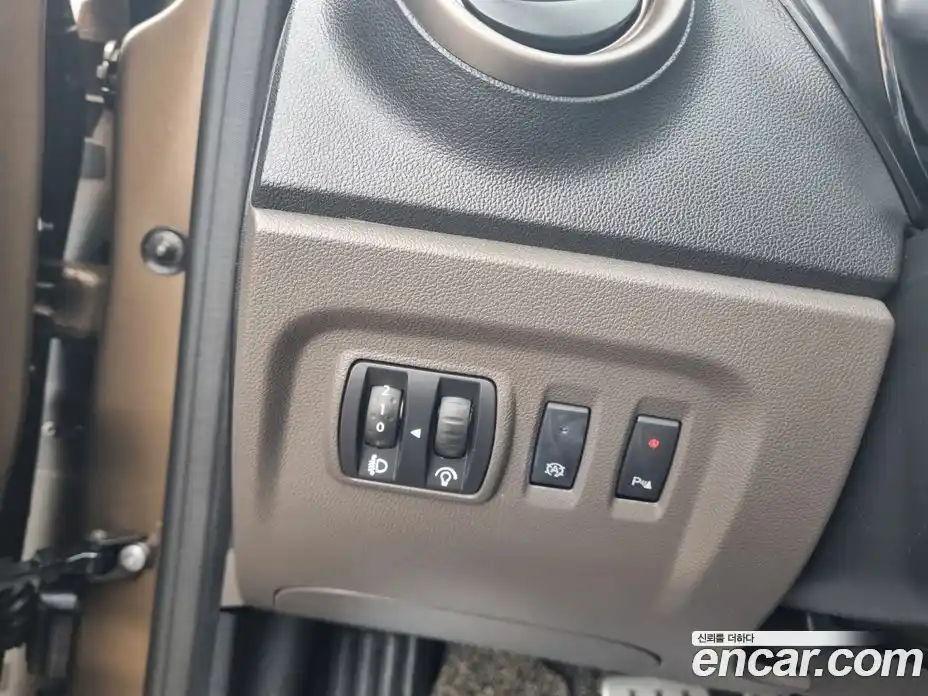 Renault QM3 2017 1.5 Автомат в Москве № 186420, фото 17