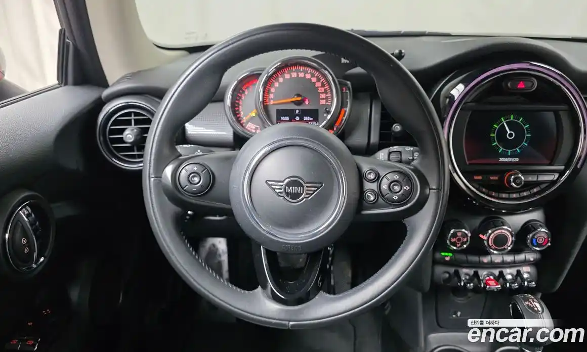 Mini Cooper 2019 1.5 Автомат в Москве № 189397, фото 12