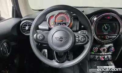 Mini Cooper 2019 1.5 Автомат в Москве № 189397, миниатюра 12