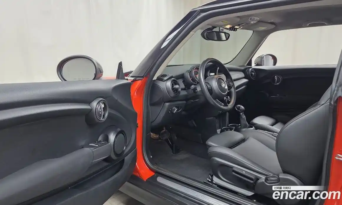 Mini Cooper 2019 1.5 Автомат в Москве № 189397, фото 13