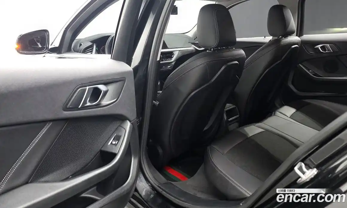 BMW 1-Series 2020 2.0 Автомат в Москве № 191839, фото 3