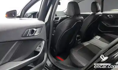 BMW 1-Series 2020 2.0 Автомат в Москве № 191839, миниатюра 3