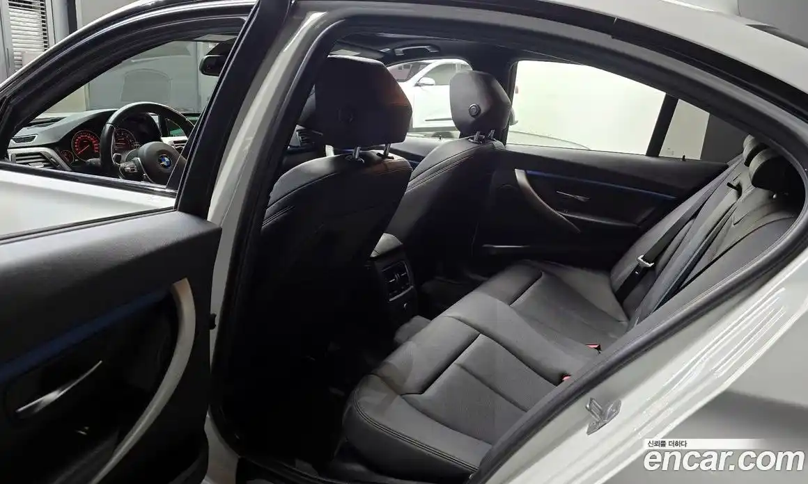 BMW 3-Series 2016 2.0 Автомат в Москве № 193218, фото 9