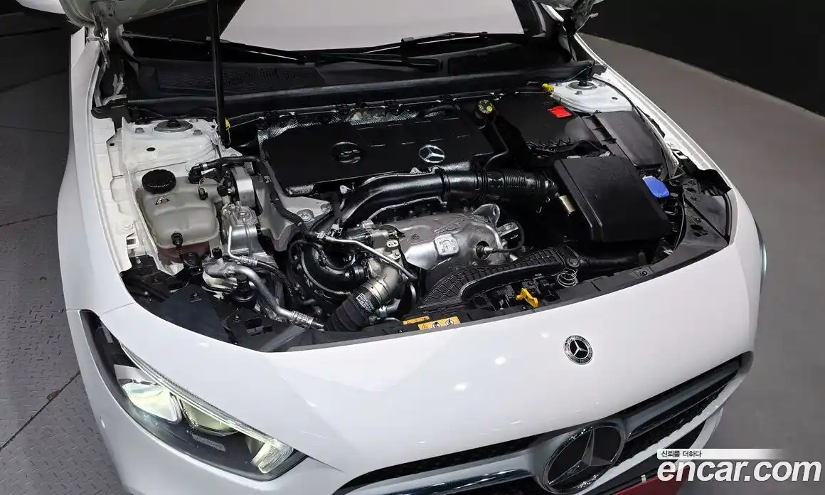 Mercedes-Benz A-Class 2022 2.0 Автомат в Москве № 193736, фото 15