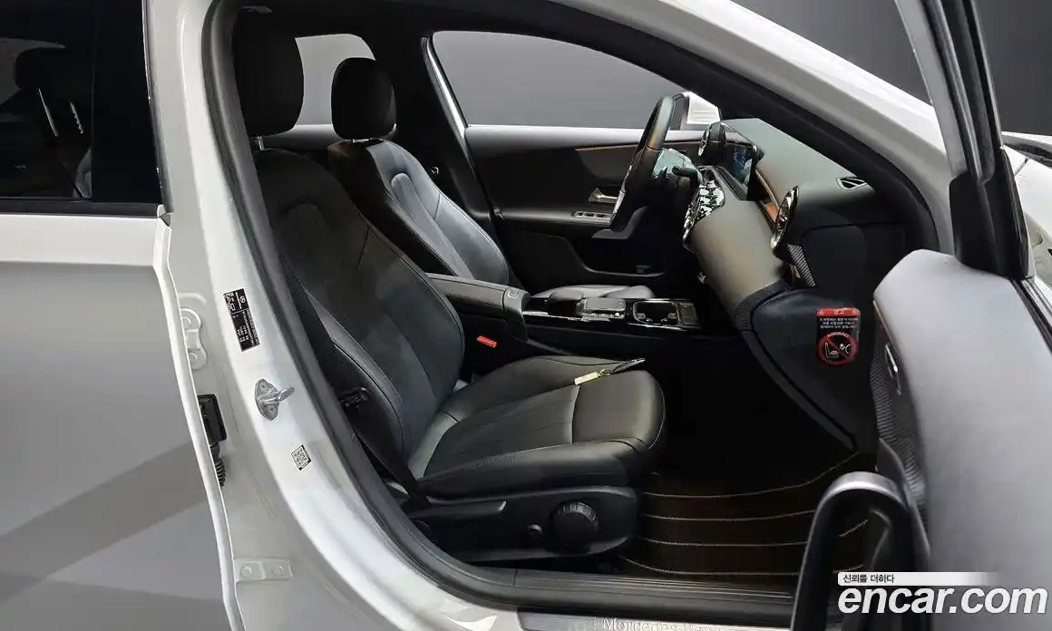 Mercedes-Benz A-Class 2022 2.0 Автомат в Москве № 193736, фото 20