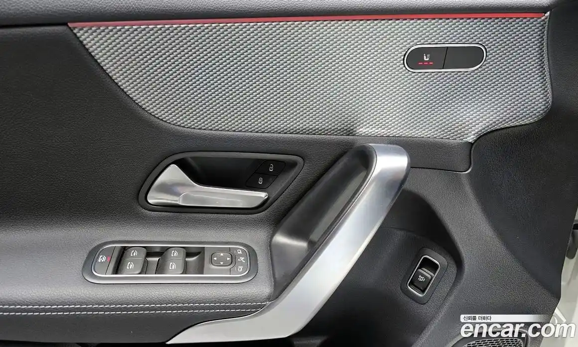 Mercedes-Benz A-Class 2022 2.0 Автомат в Москве № 193736, фото 4