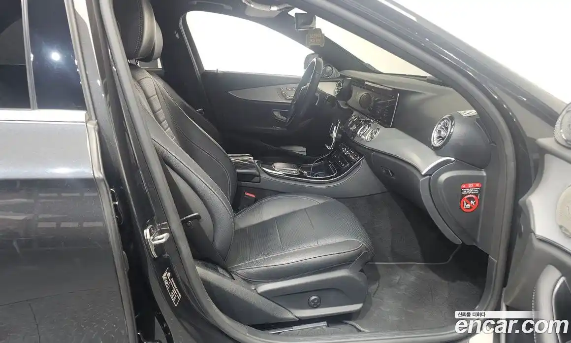 Mercedes-Benz E-Class 2021 2.0 Автомат в Москве № 194458, фото 11