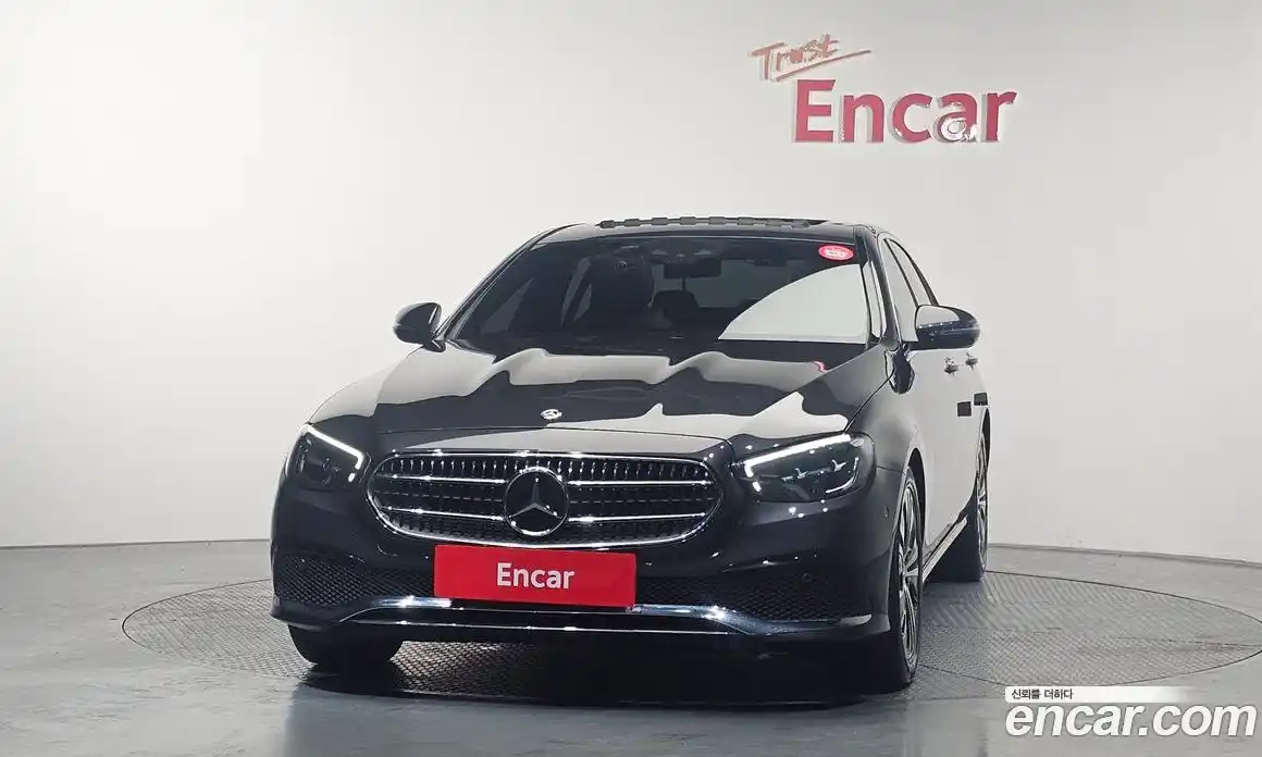 Mercedes-Benz E-Class 2021 2.0 Автомат в Москве № 194458, фото 3