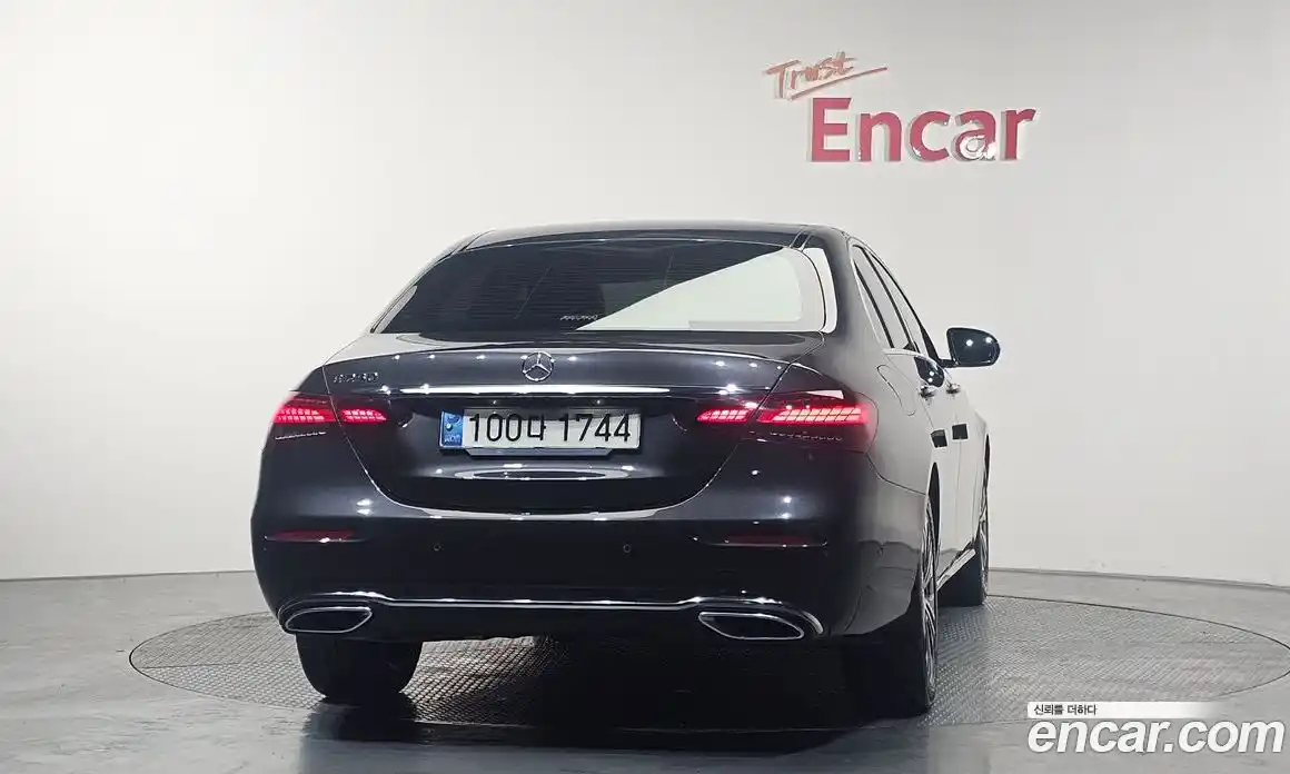 Mercedes-Benz E-Class 2021 2.0 Автомат в Москве № 194458, фото 4