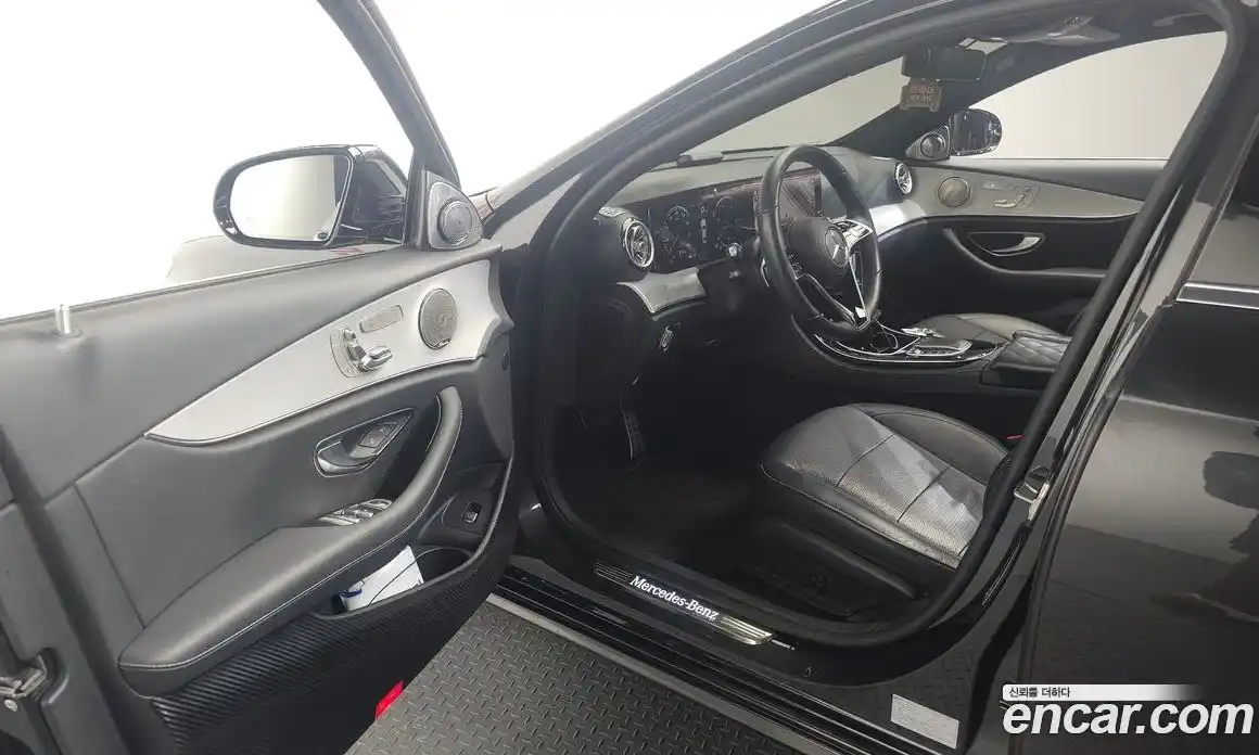 Mercedes-Benz E-Class 2021 2.0 Автомат в Москве № 194458, фото 10