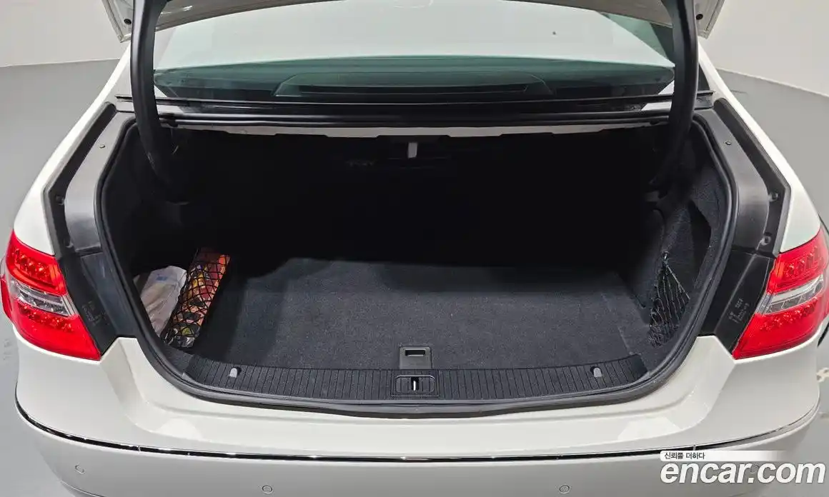 Mercedes-Benz E-Class 2012 3.5 Автомат в Москве № 195241, фото 16