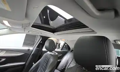 Mercedes-Benz E-Class 2018 2.0 Автомат в Москве № 195652, миниатюра 11