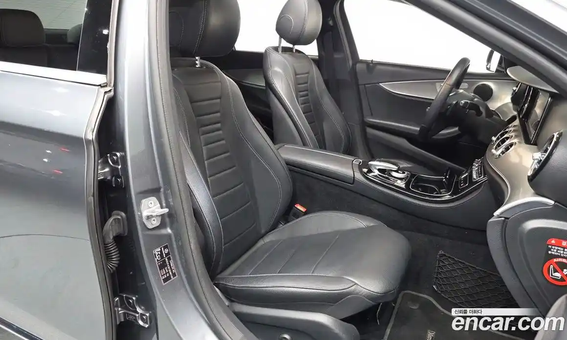 Mercedes-Benz E-Class 2018 2.0 Автомат в Москве № 195652, фото 13