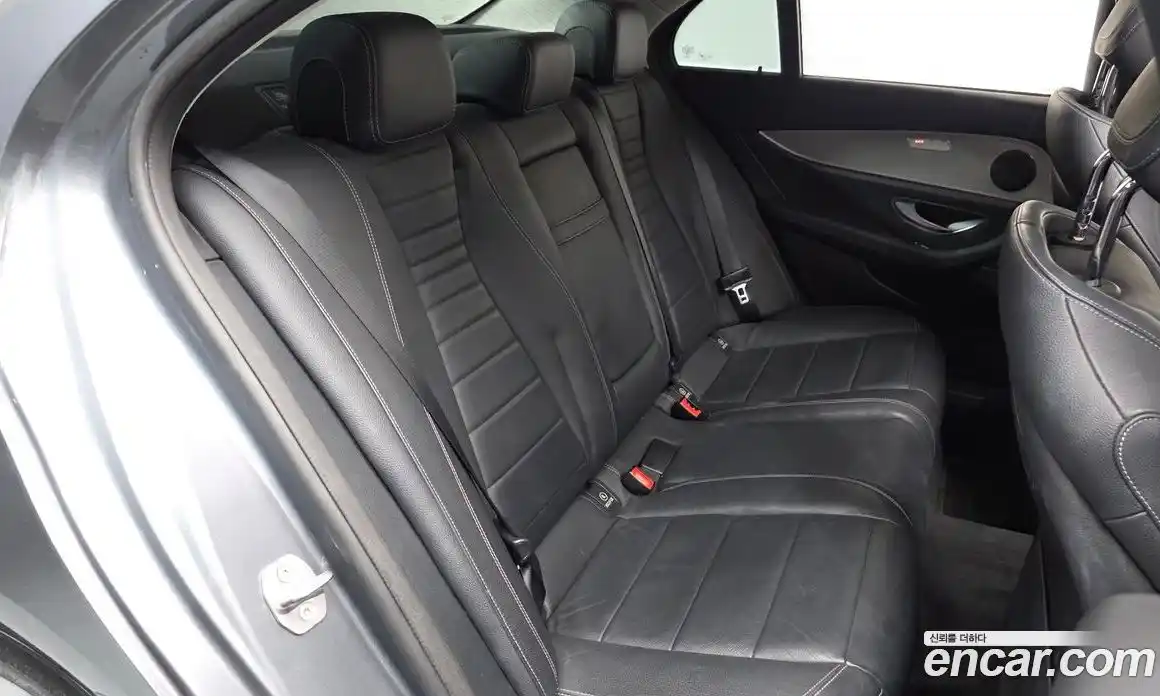 Mercedes-Benz E-Class 2018 2.0 Автомат в Москве № 195652, фото 19