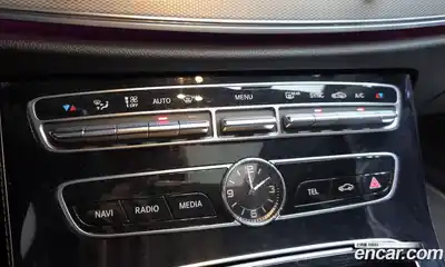 Mercedes-Benz E-Class 2018 2.0 Автомат в Москве № 195652, миниатюра 2